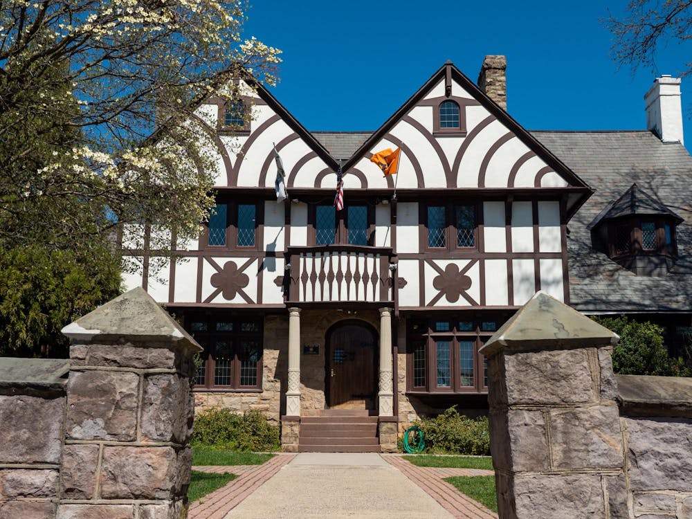 A photo of Tiger Inn, an eating club at Princeton built in the Tudor Revival architectural style.