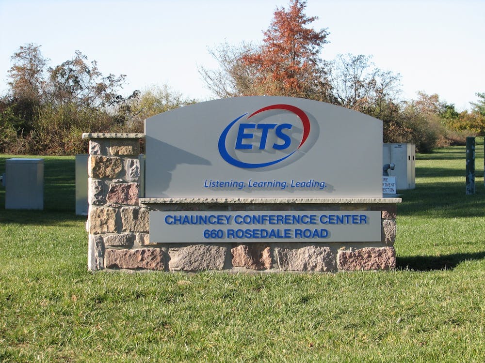 <h5>A welcome sign for ETS’ Princeton Headquarters, depicted in 2011.</h5>
<h6>“Educational Testing Service welcome sign as seen from Rosedale Road” by Mduchnowski / <a href="https://commons.wikimedia.org/wiki/File:Educational_Testing_Service_-_Welcome_Sign.jpg" target="_self"><u>CC BY-SA</u></a></h6>