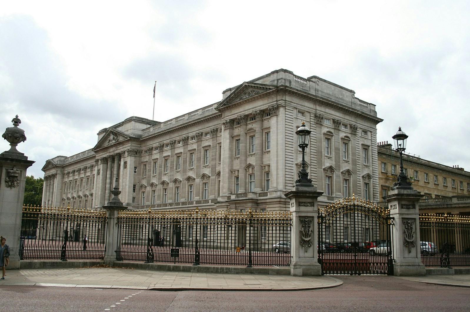 Buckingham Palace.jpg