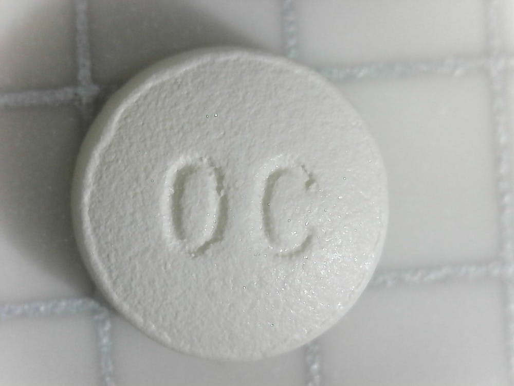 oxycontin-branded-oxycodone-10mg-oc-side