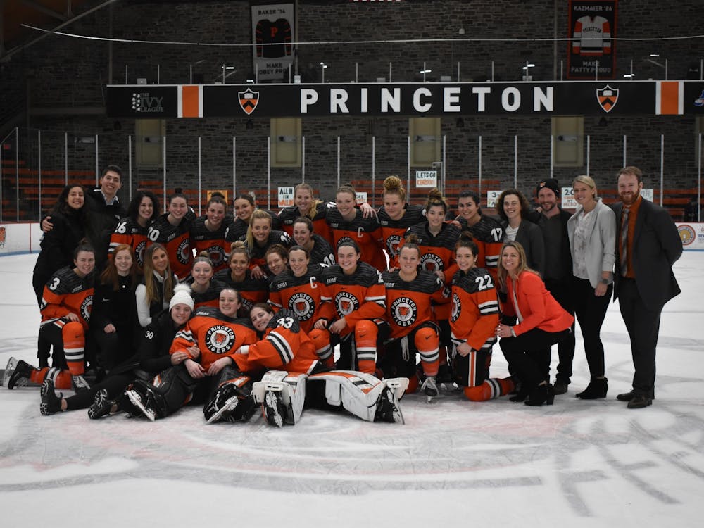 The women’s hockey team after their win against Yale on Senior Day.
Photo Credit: Owen Tedford / The Daily Princetonian