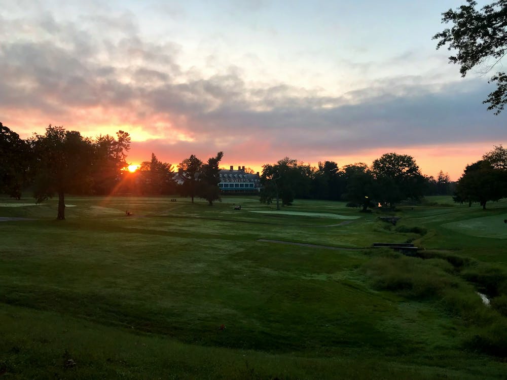 (4) Golf course sunrise 1 Abby de Riel.jpg