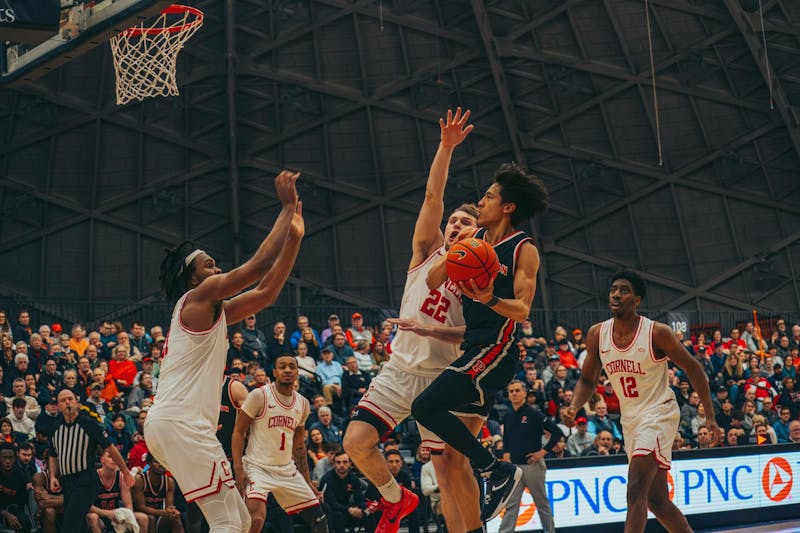 Sophomore standout Xaivian Lee declares for NBA draft, maintaining