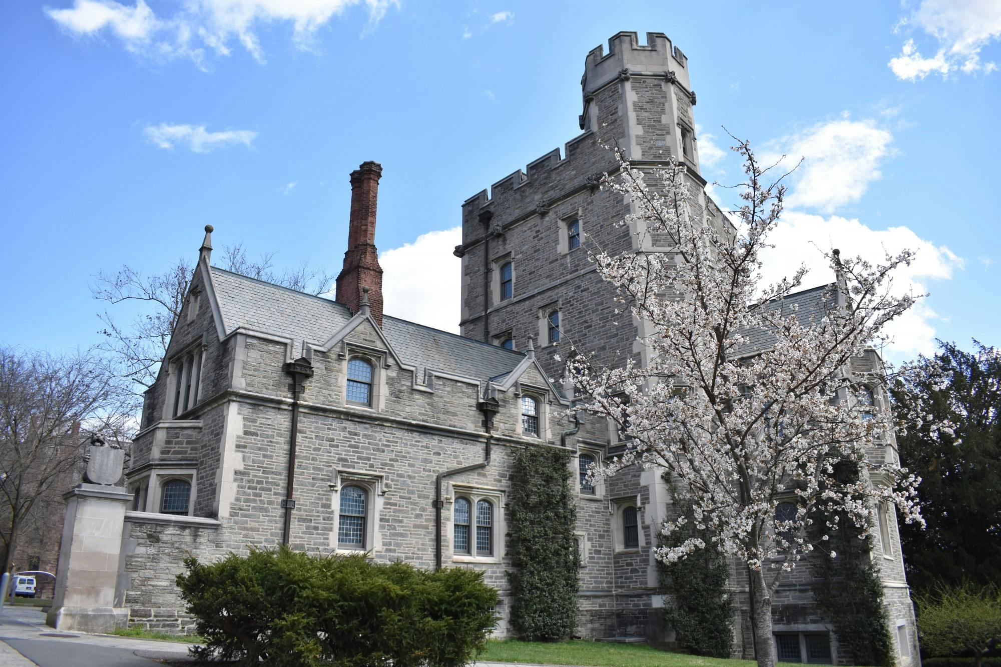 spring time little hall (Isabel Richardson).JPG