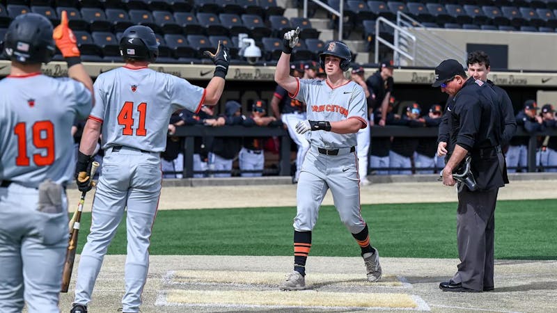 Baseball falls in close, hard-fought three-game series away against University of South Carolina