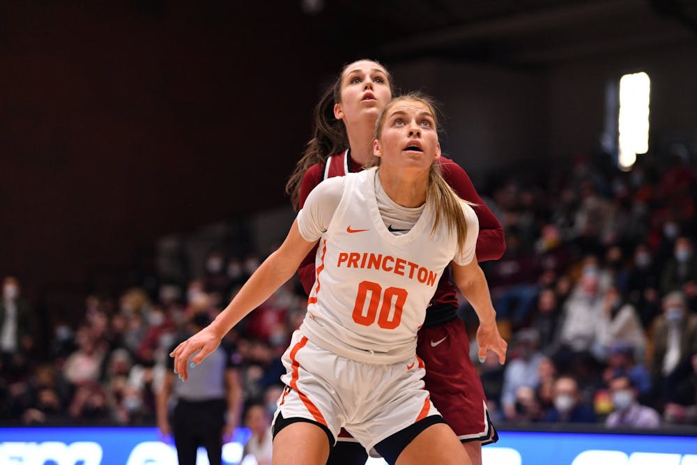 <h5>Sophomore forward Ellie Mitchell had her sixth double-double of the season Thursday night, coming away with 11 points and 16 rebounds.&nbsp;</h5>
<h6>@PrincetonWBB/Twitter.</h6>