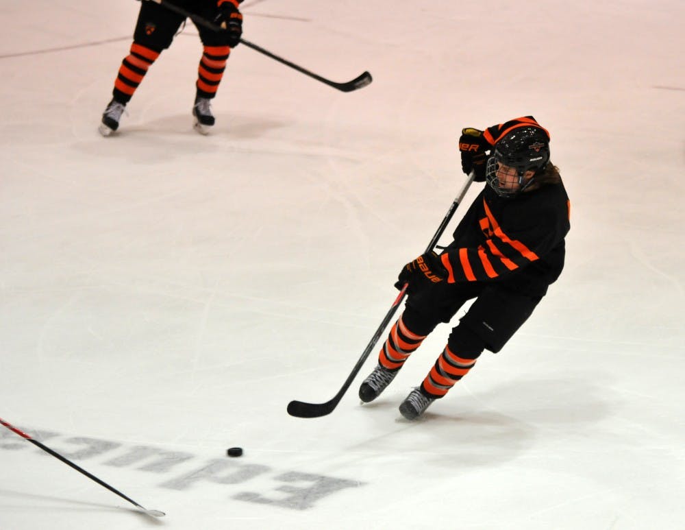 20131116_MHockeyV.Harvard_BenKoger_1039