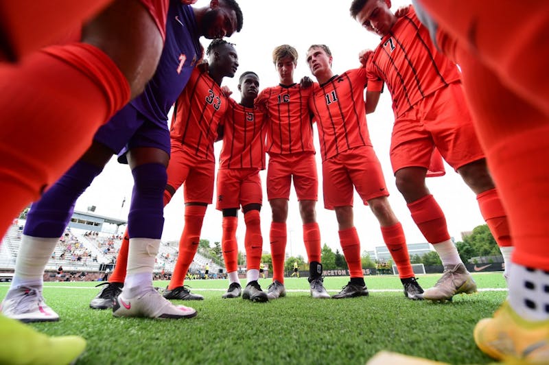 Men’s soccer falls 2–0 to Vermont in home opener