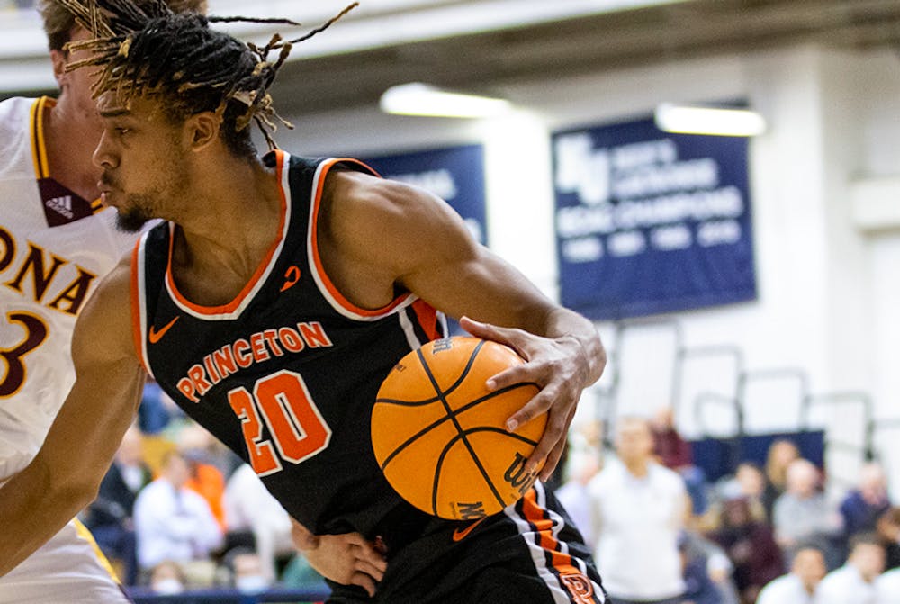 <h5>Senior forward Tosan Evbuomwan eclipsed 200 career assists in the game.</h5>
<h6>Courtesy of <a href="https://twitter.com/PrincetonMBB/status/1602835421821833216/photo/1" target="_self">@PrincetonMBB/Twitter.</a></h6>