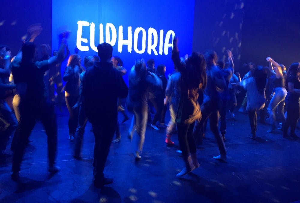 <p>After intermission, “real lies” audience members return to what feels like a real dance club.</p>