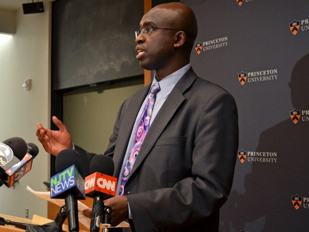 20131118_MeningitisPressConferenceMbugua_MonicaChon