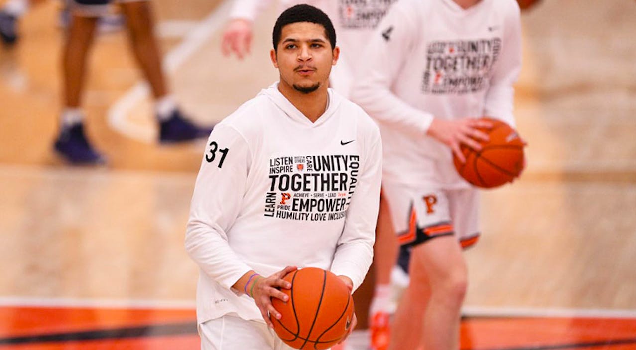 Senior forward Elijah Barnes warms up prior to the Tigers’ conference duel against Yale on January 29.
Photo courtesy of @princetonmbb/Twitter.