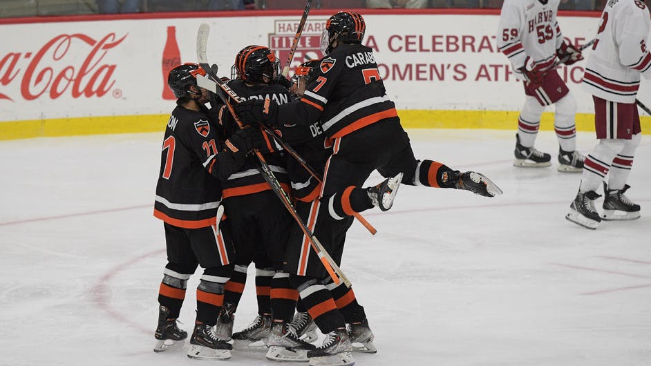 Web_Hockey-Celebration_Harvard_22_nrpP4.png