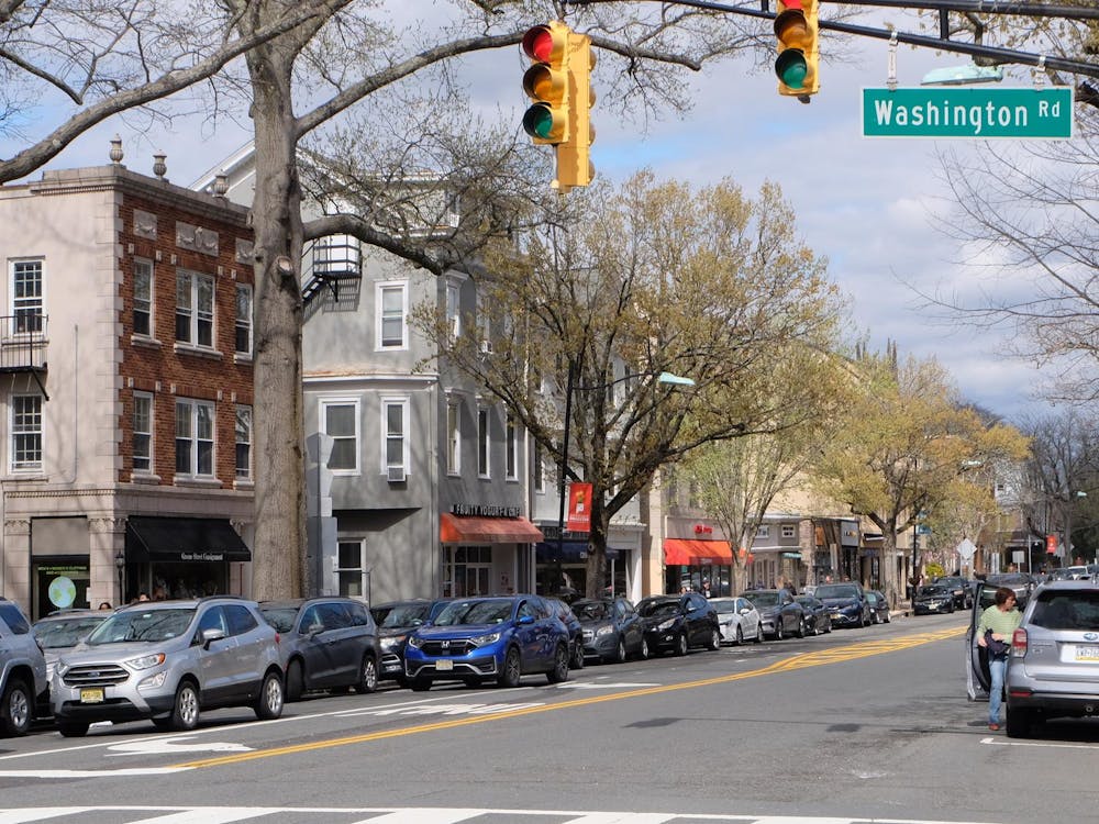 A photo of Washington Rd. intersection.