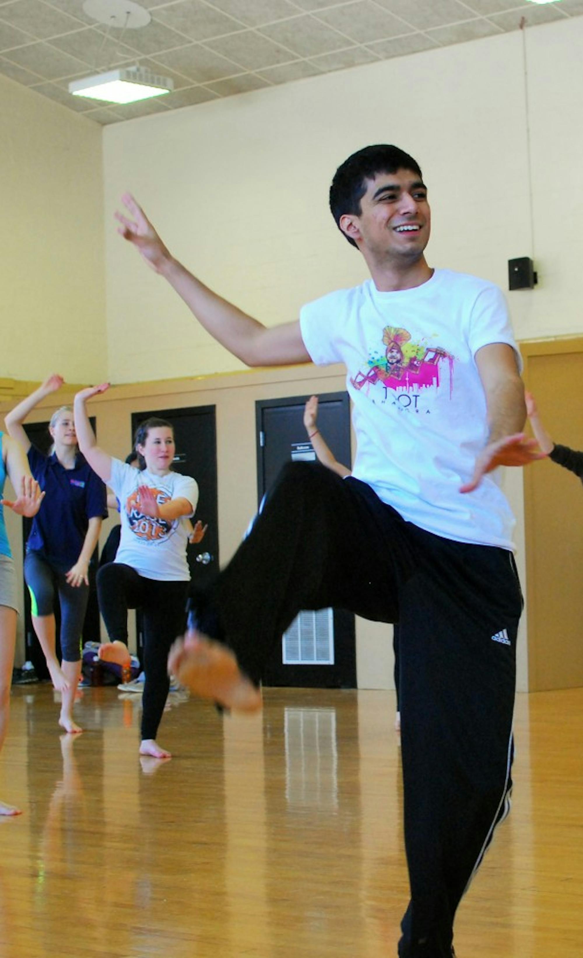 20140130-wintercessionbhangra-maryhui-00421