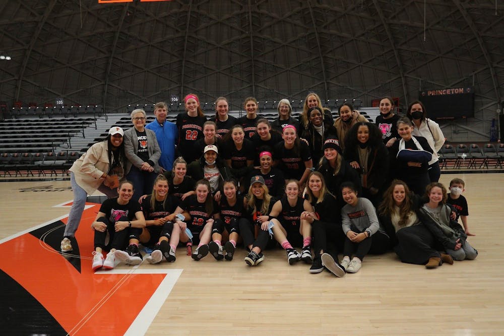 <h5>Princeton women’s basketball with team alumnae during alumni weekend.&nbsp;</h5>
<h6>Photo courtesy of @princetonwbb/Twitter.&nbsp;</h6>