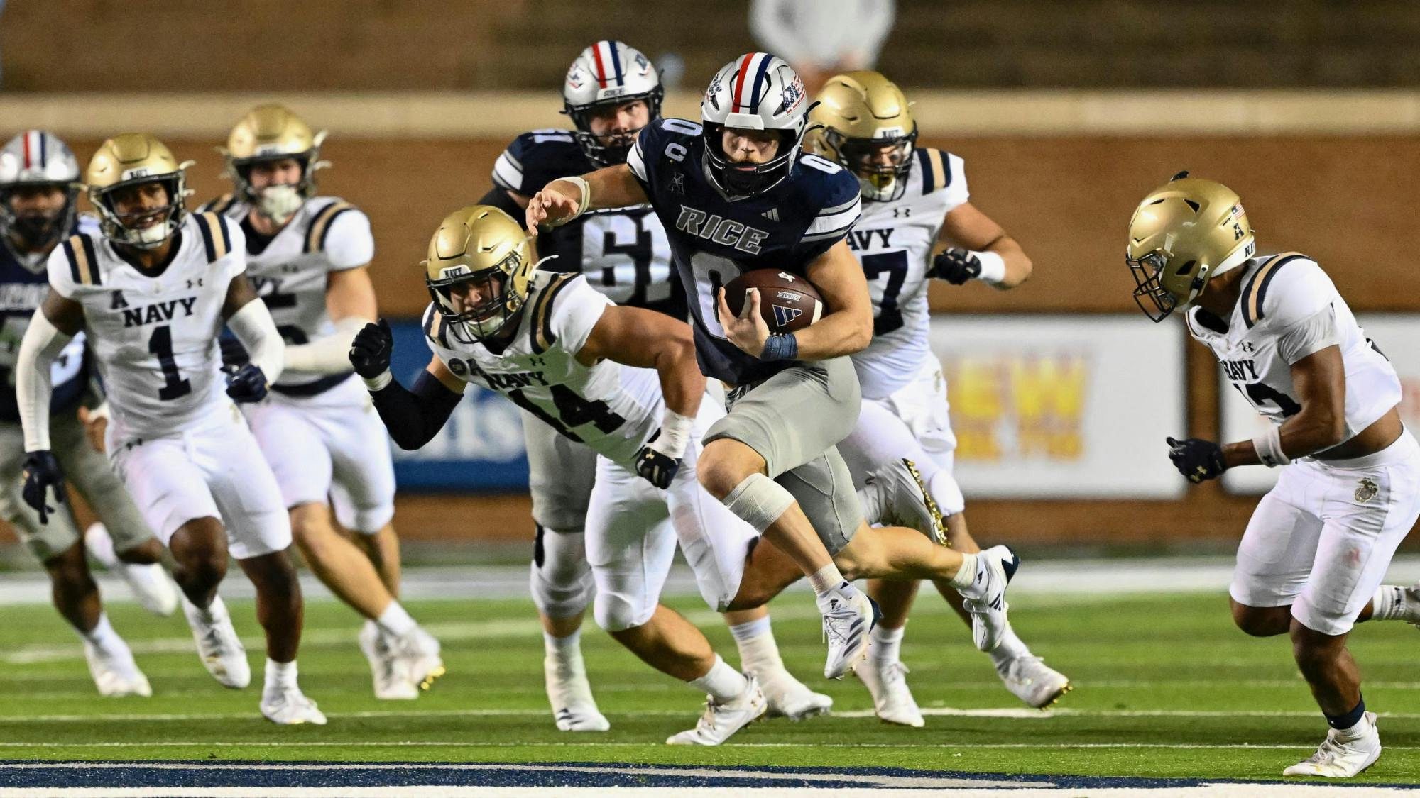 Worth the wait: Rice football drowns Navy in rain-soaked victory - The ...