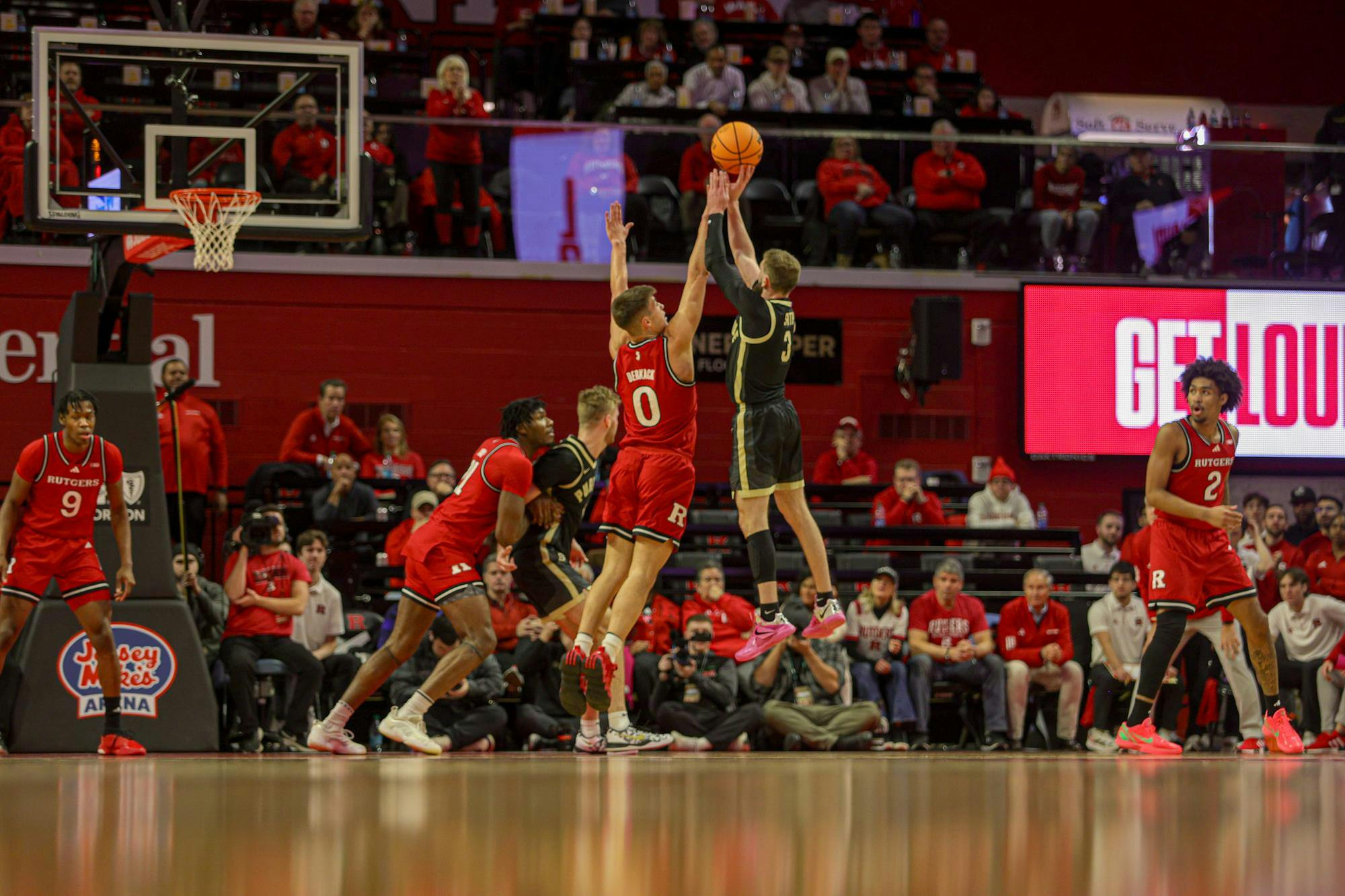 Rutgers men's basketball's free fall continues in 18-point home loss ...