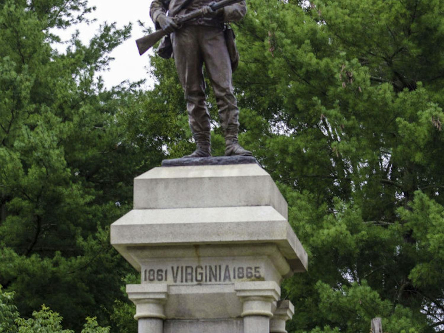 Farmville monument honoring "Our Confederate Heroes" stands along High Street