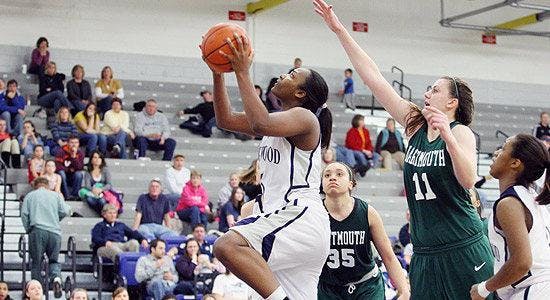 Women's Basketball Falls to EKU 