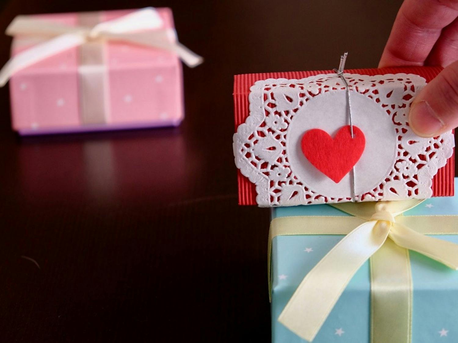Valentines-Day-Gift-via-pixabay