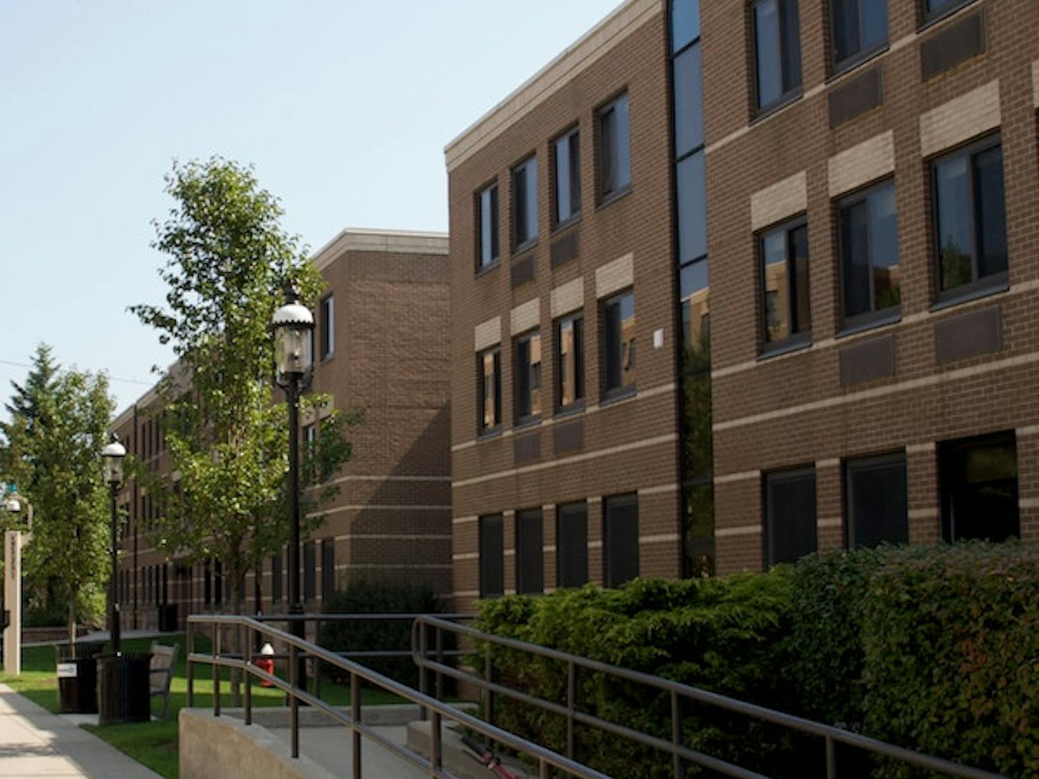 Serra-and-Neuman-Photo-vie-Flickr_Seton-Hall-University