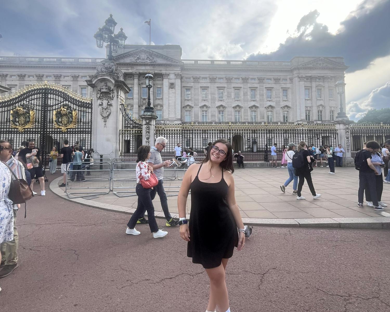 Lauren Hall in front of Buckingham Palace