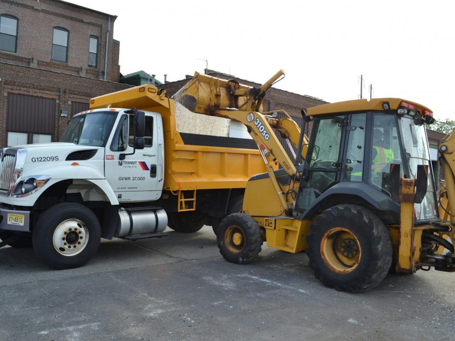 EpUguFtW4AAnAMz-scaled