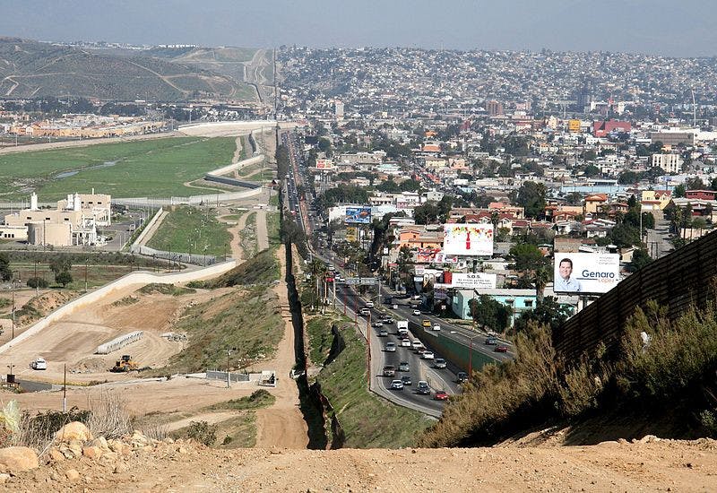 Border_USA_Mexico-Via-Wikimedia