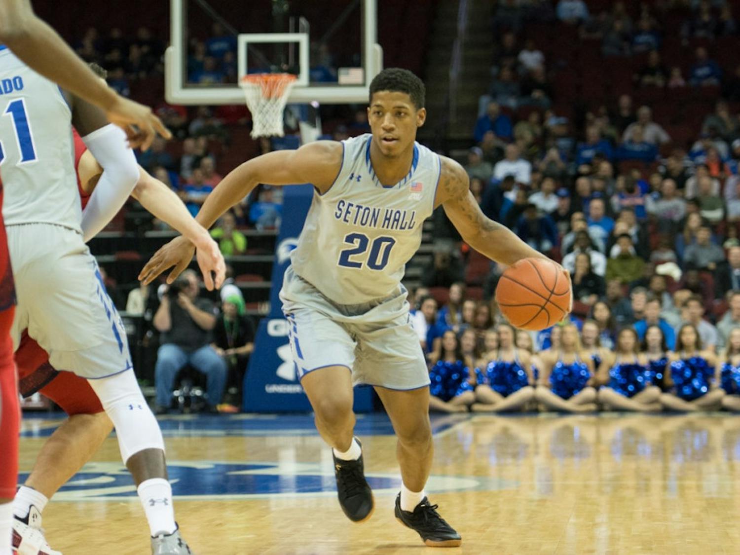 Desi-Sarah-Yenesel-Asst.-Photography-Editor