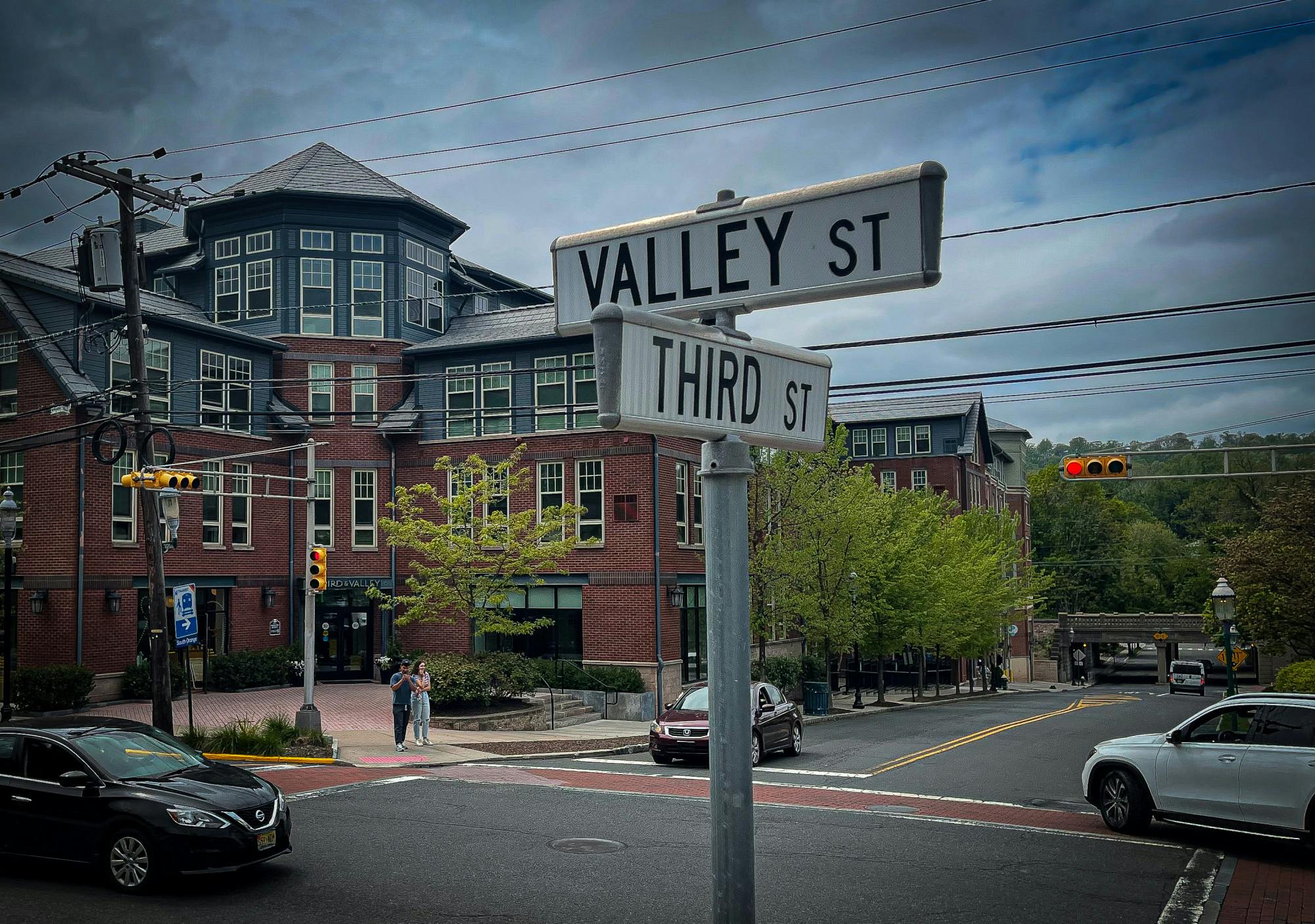 Valley St (Oliver DeLeon) .jpg