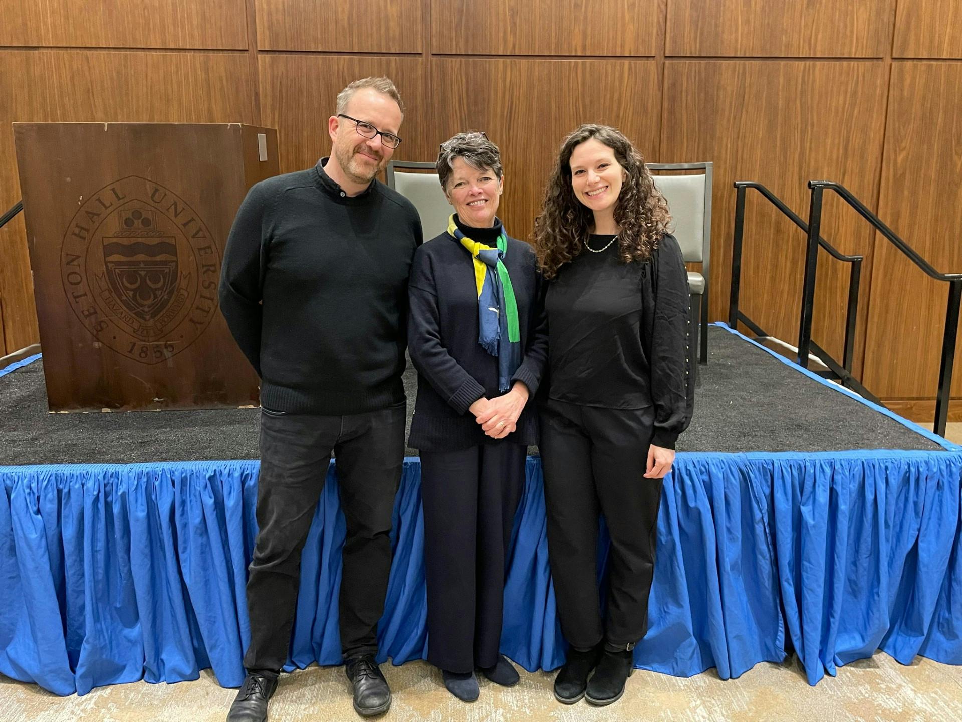 Poetry-in-the-round with Alice McDermott | Photo by Muguelina Adrien