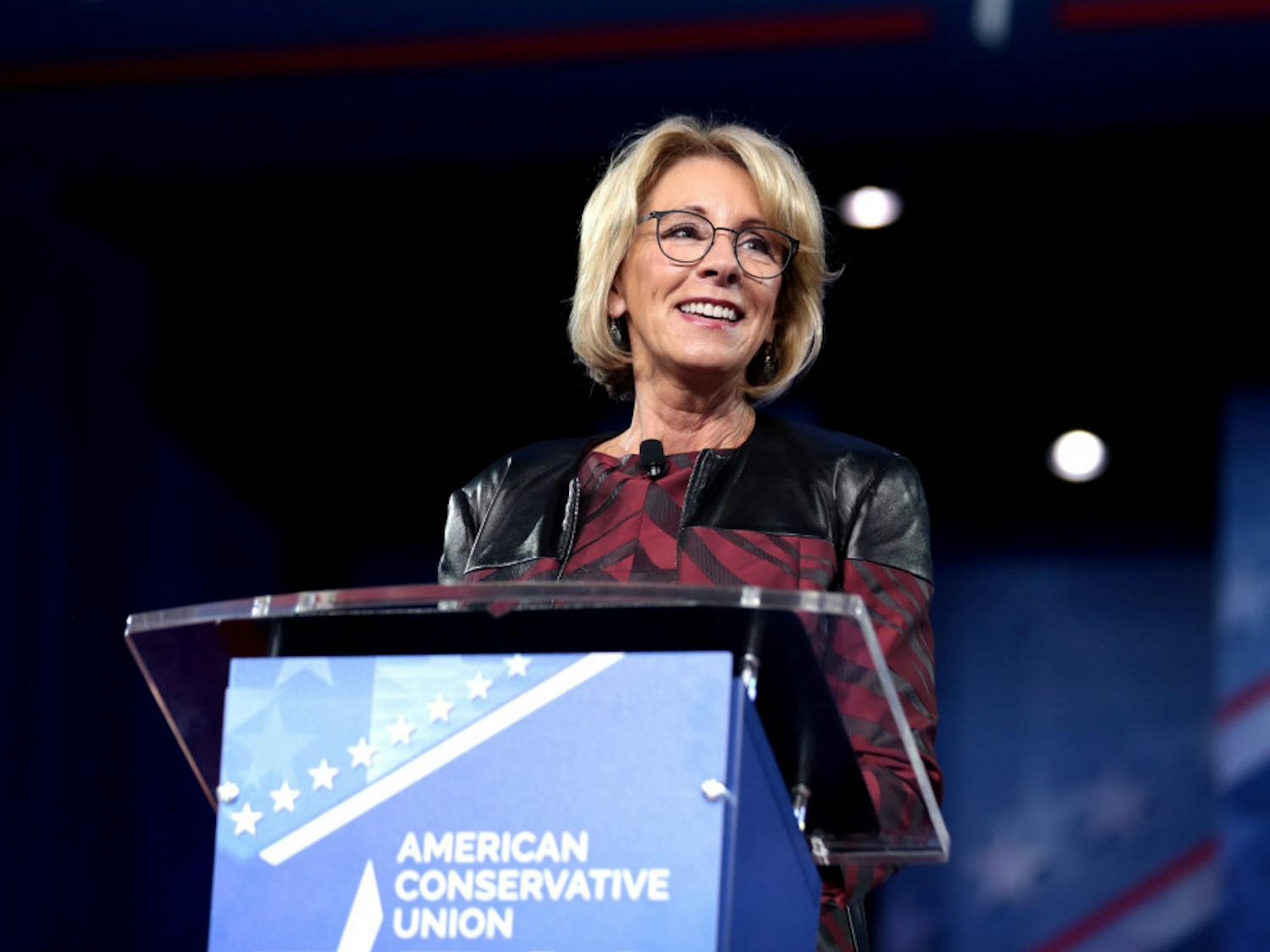 Betsy_DeVos-Wikimedia-Gage-Skidmore-speaking-at-2017-Conservative-Political-Action-Conference