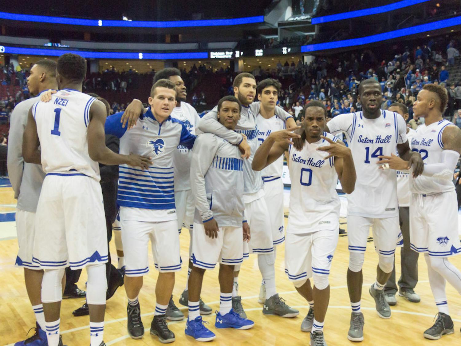 Mens-Basketball-Joey-Khan