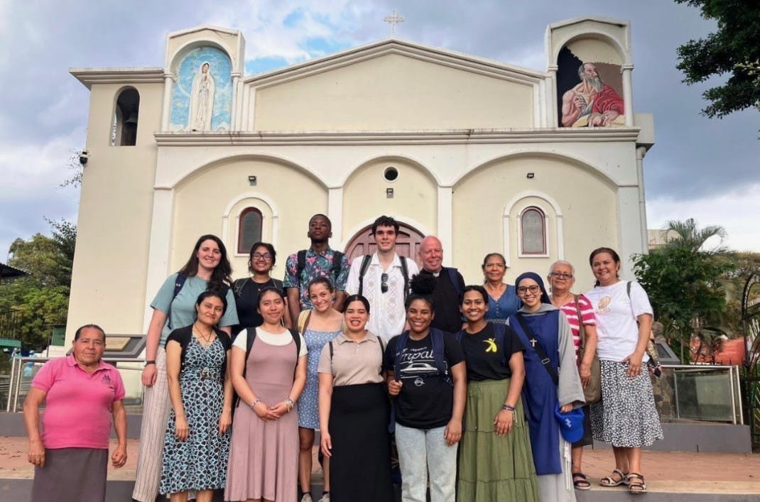 DOVE in El Salvador | Photo by: Brandon Strohl