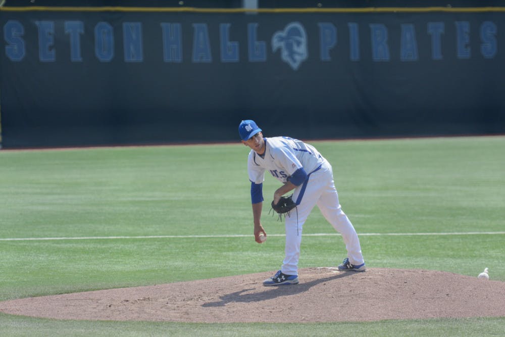 36-baseball-pitcher-Sarah-Yenesel