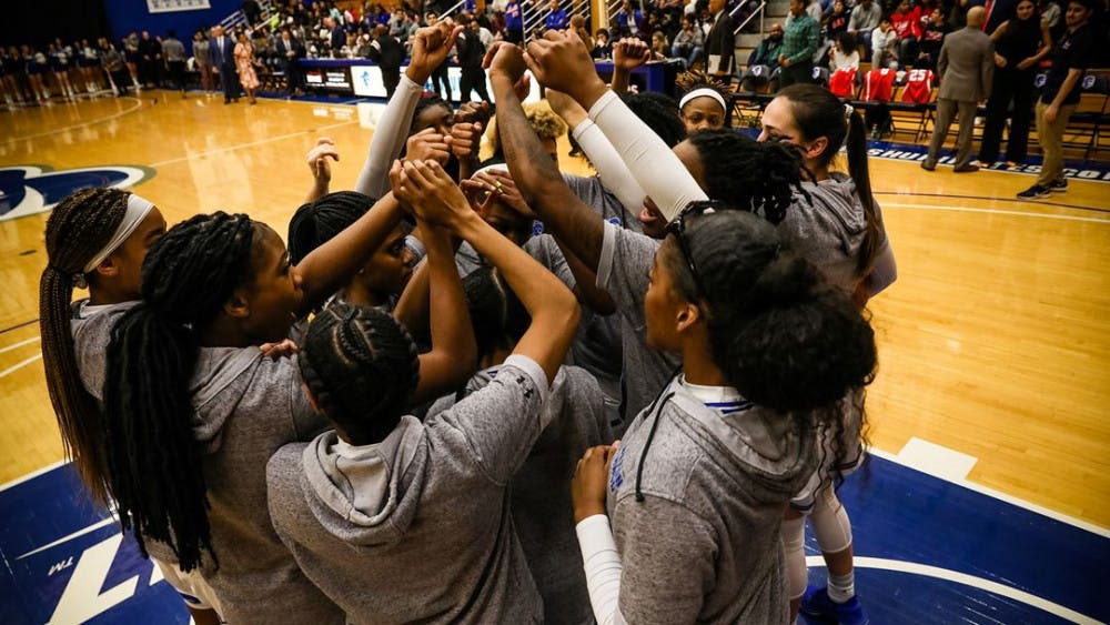 WBB-Senior-Class-13020