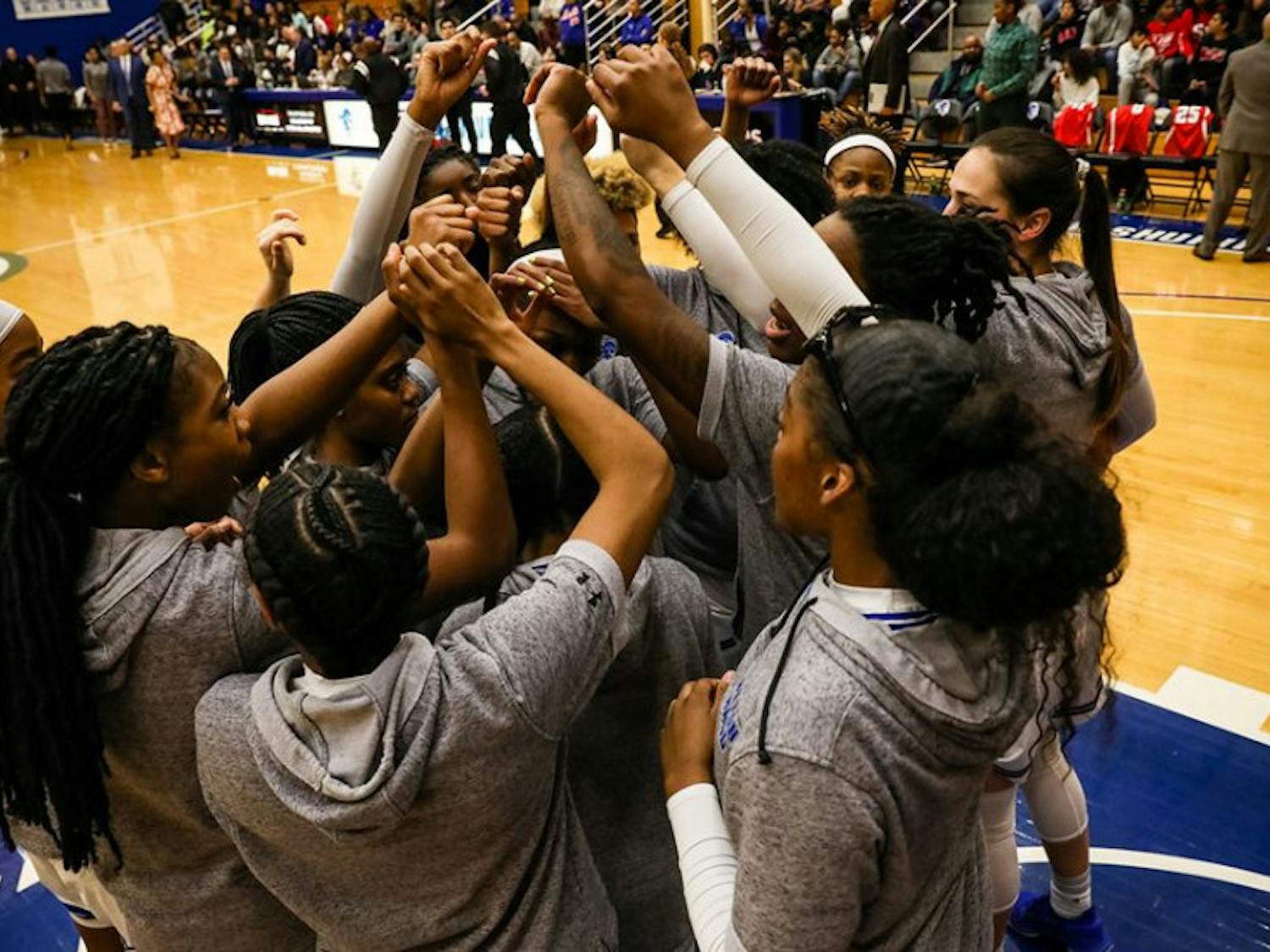 WBB-Senior-Class-13020