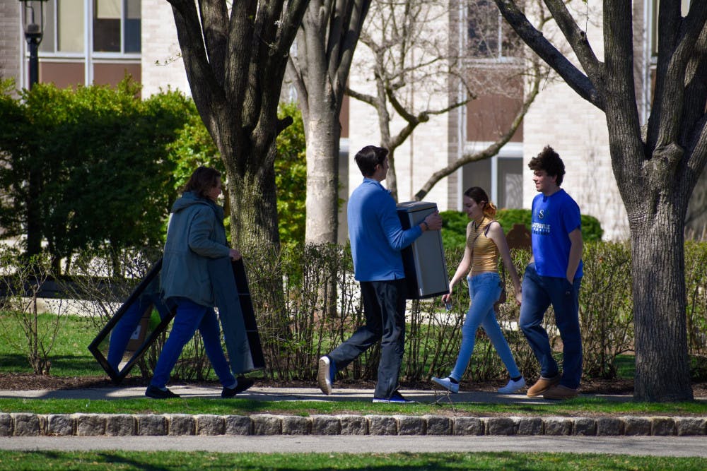 4E902677-5F2F-400A-B76C-0E0867652398-scaled