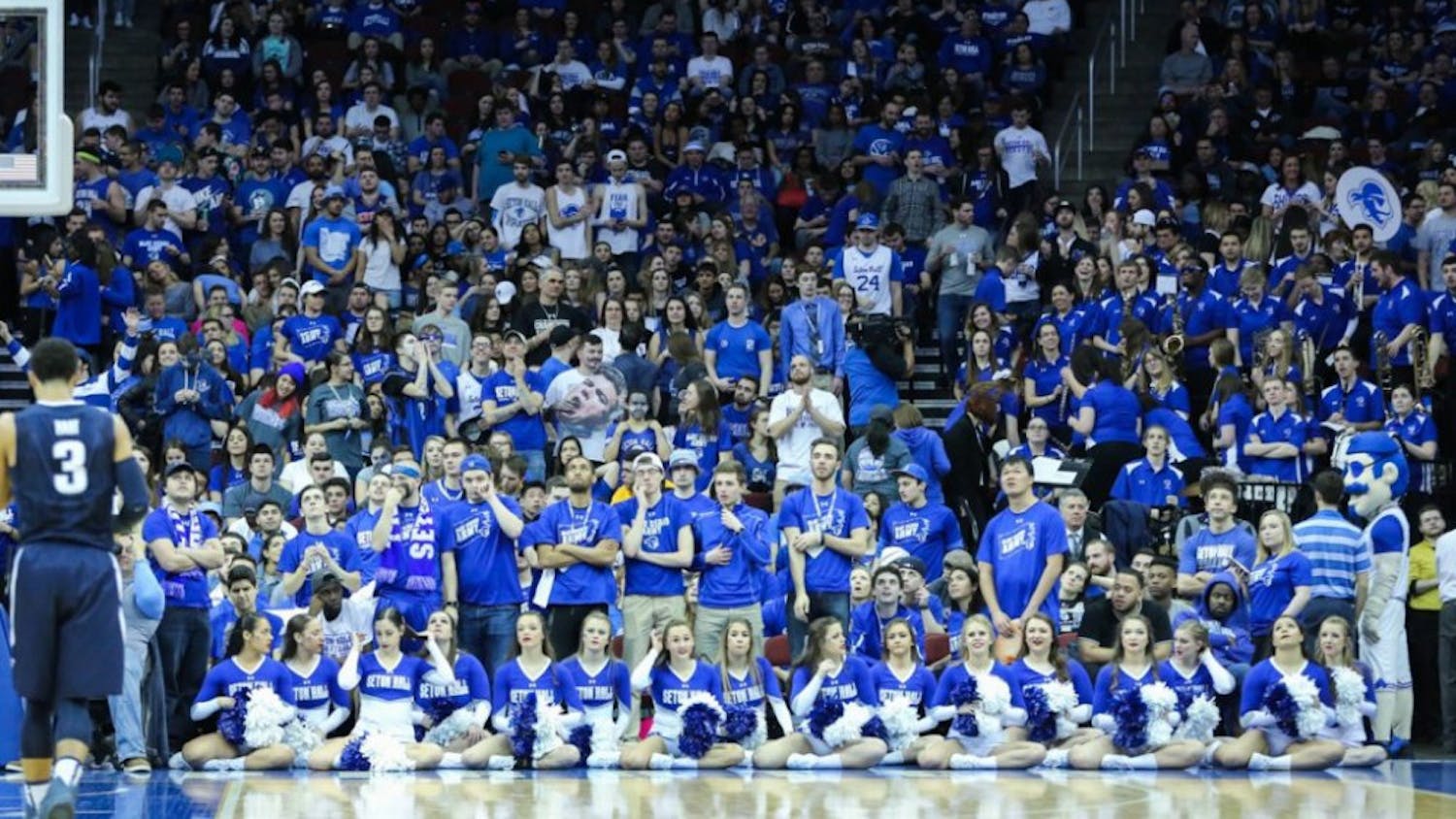 For-ticket-story-basketball-crowd-From-Setonian-archives-AKA-Joey-Khan