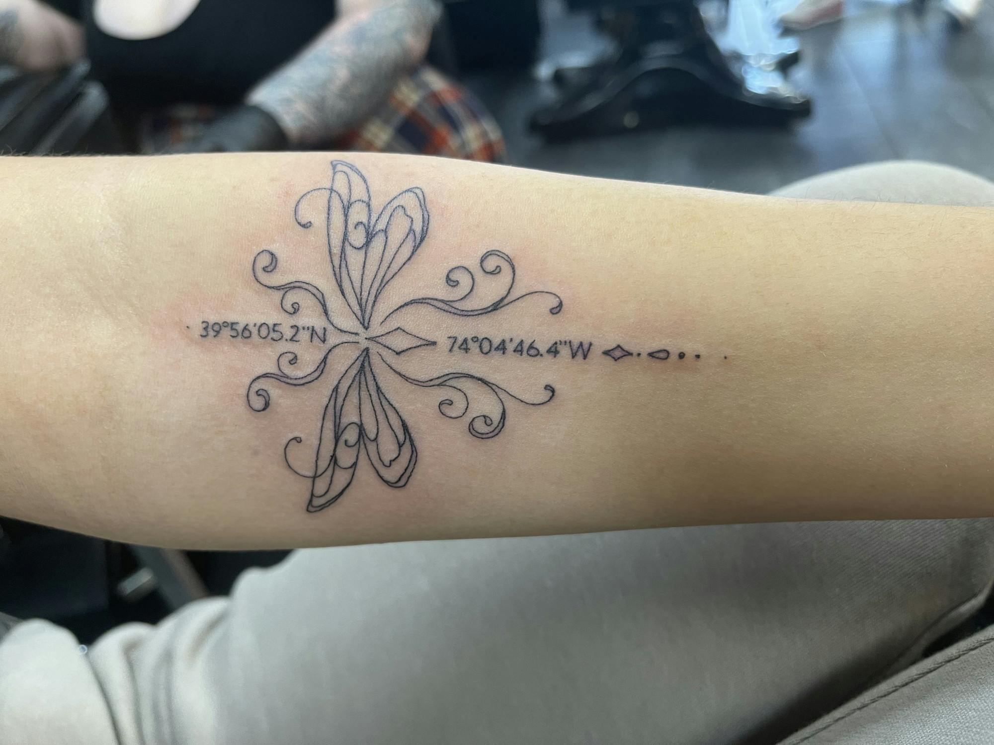 Dragonfly Tattoo | Photo via Nicole Marrugo