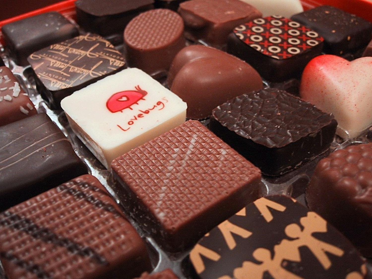 Valentines_Day_Chocolates-Via-Wikimedia-Commons
