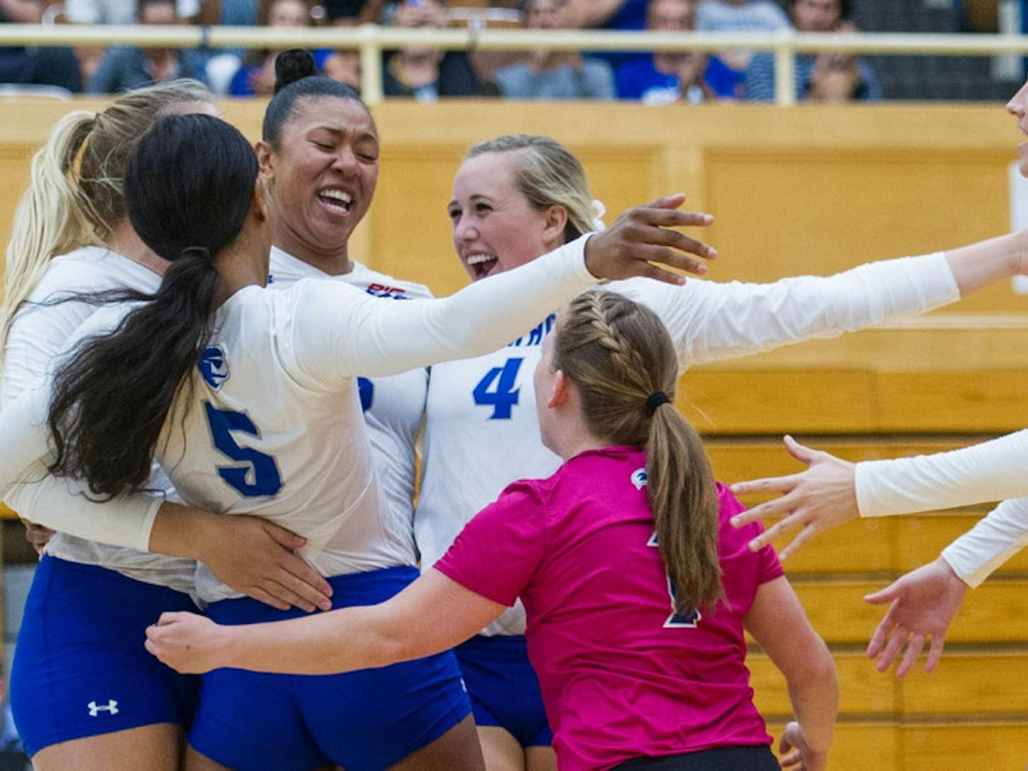 20170901SetonHallVBall114CS