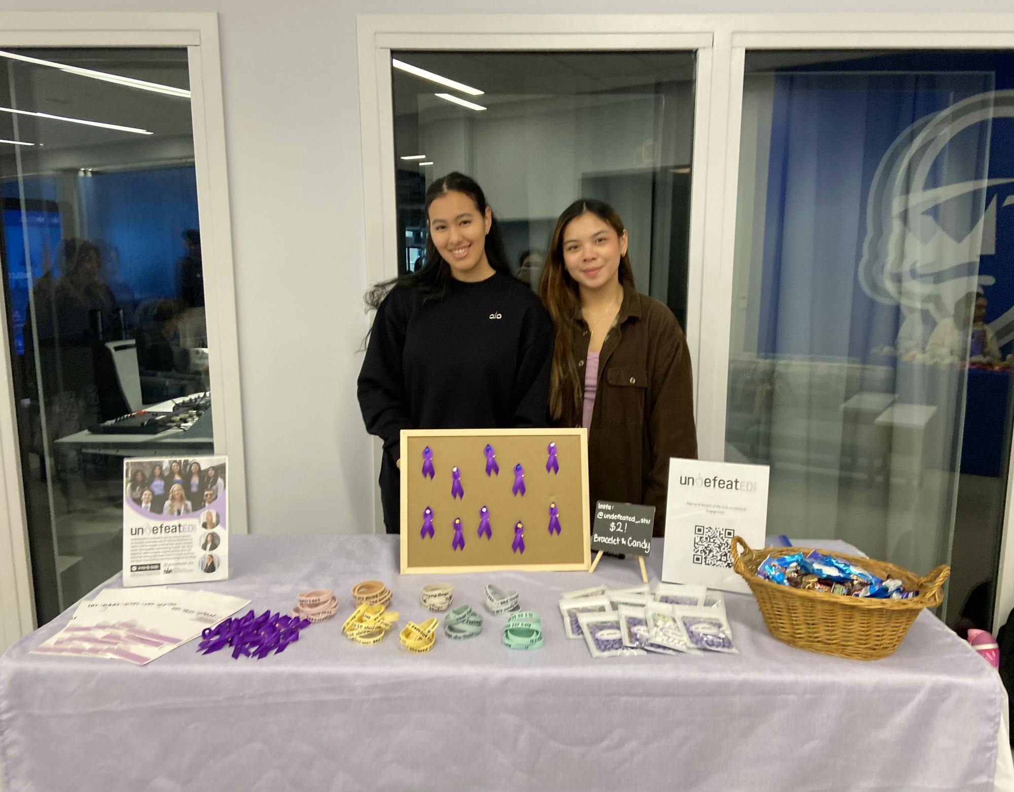 UndefeatED: Eating Disorder Awareness Week Tabling | Photo by Fatima Galicia