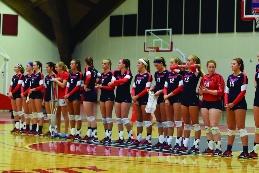 Volleyball sweeps The Rock, falls to the Scots