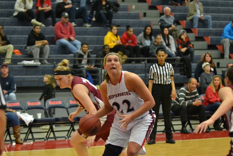 	Stephanie Knauer recorded her fourth 20-plus point game on Saturday afternoon.