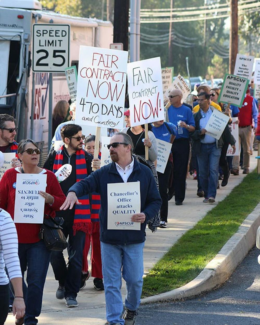 Faculty rally foreshadows strike