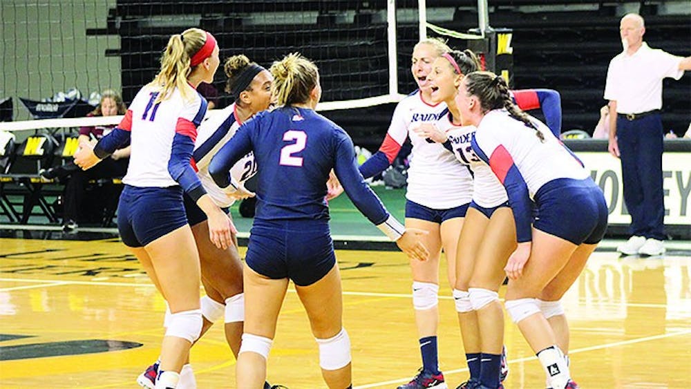 Volleyball splits weekend matchups against Mountain East opponents