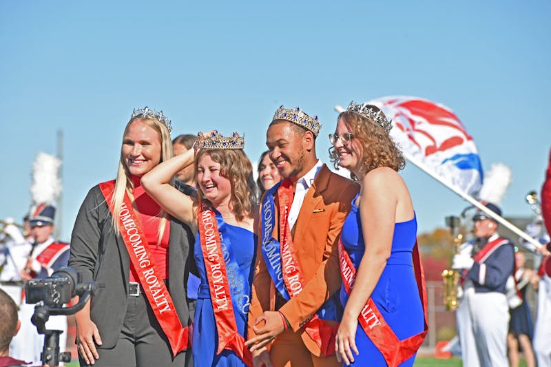 Linker and Harris were crowned by 2023 Royalty Morgan Brumbaugh (far left) and Allyson Ritchey (far right).