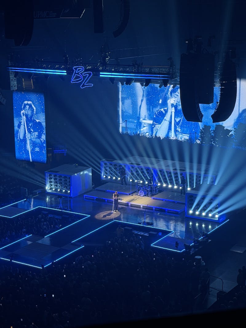 Bailey Zimmerman performing ‘Holy Smokes,’ at the Petersen Events Center on Saturday.